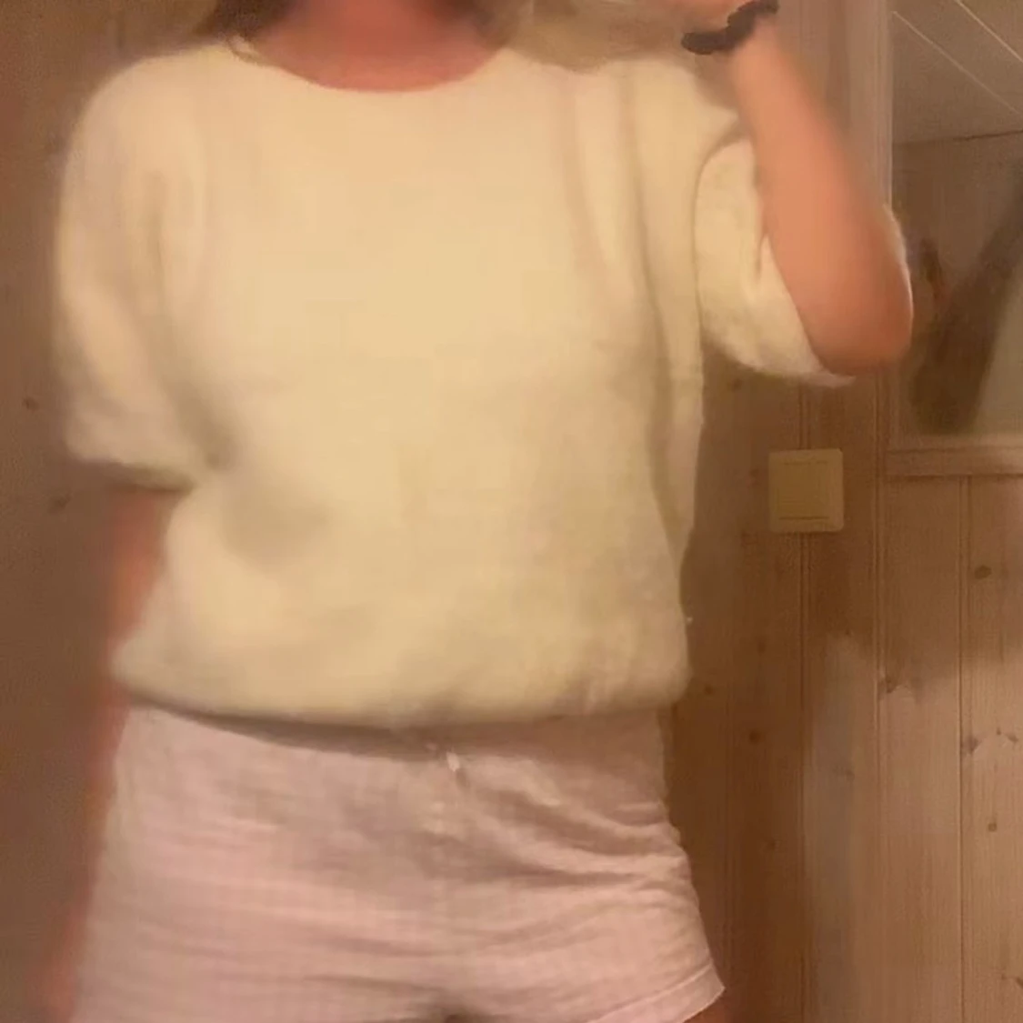 Vit stickad t-shirt - 2