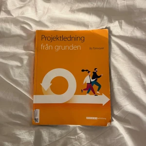 Projektledning från grunden  - Säljer denna kursboken ”projektledning från grunden” skriven av Bo Tonnquist då jag är klar med kursen. Köpte den på studentapan begagnad och den är i begagnat skick men ej trasig eller förstörd eller så ❣️ skriv vid frågor! 