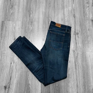Ralph lauren denim & supply jeans - Sköna Ralph lauren Denim & Supply jeans i en fet tvätt. Väldigt bra skick, pris kan diskuteras😁