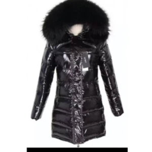 Svart glansig jacka med äkta päls - Snygg svart dunjacka med äkta päls i storlek S