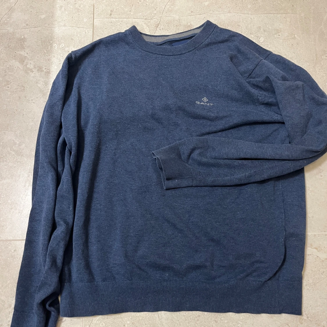 Mörkblå stickad tröja från GANT - 2