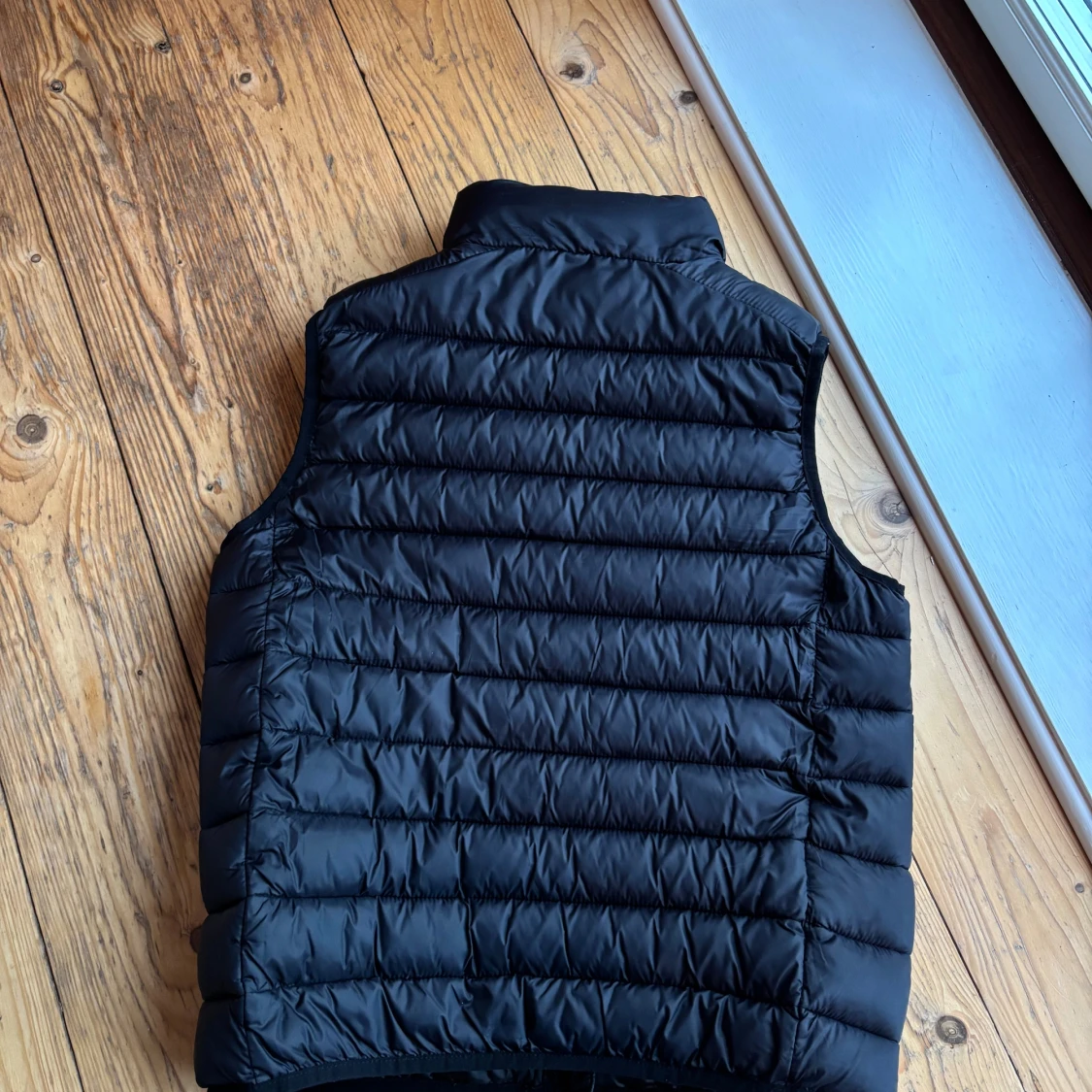 Svart väst från Mango - 1