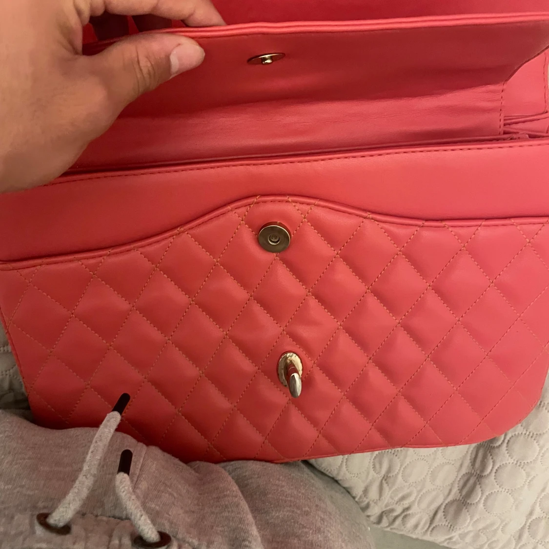 Väska från välkänt märke - 4