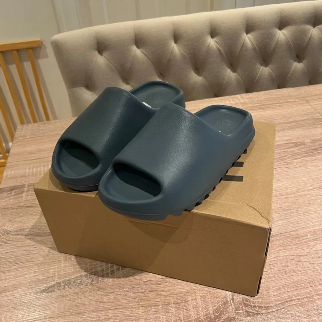 Yeezy Slides - 3