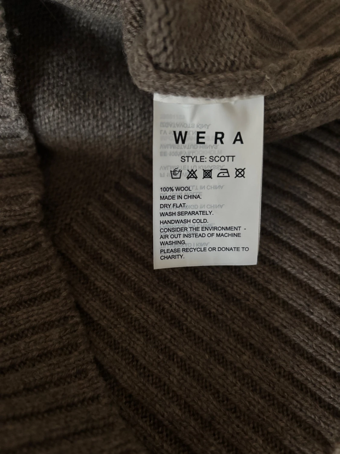 Beige stickad väst från Wera - 4