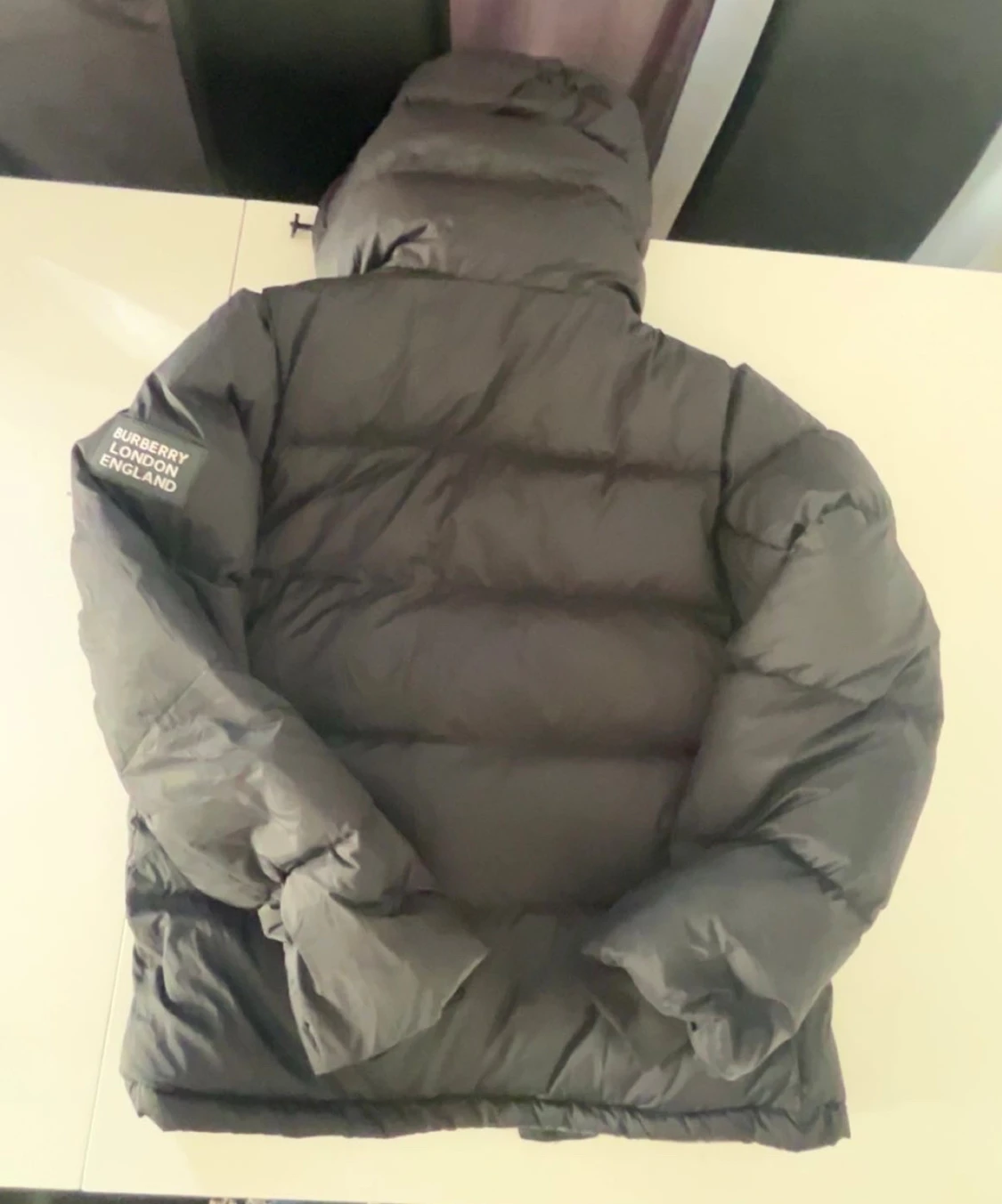 Svart pufferjacka från Burberry XL - 1