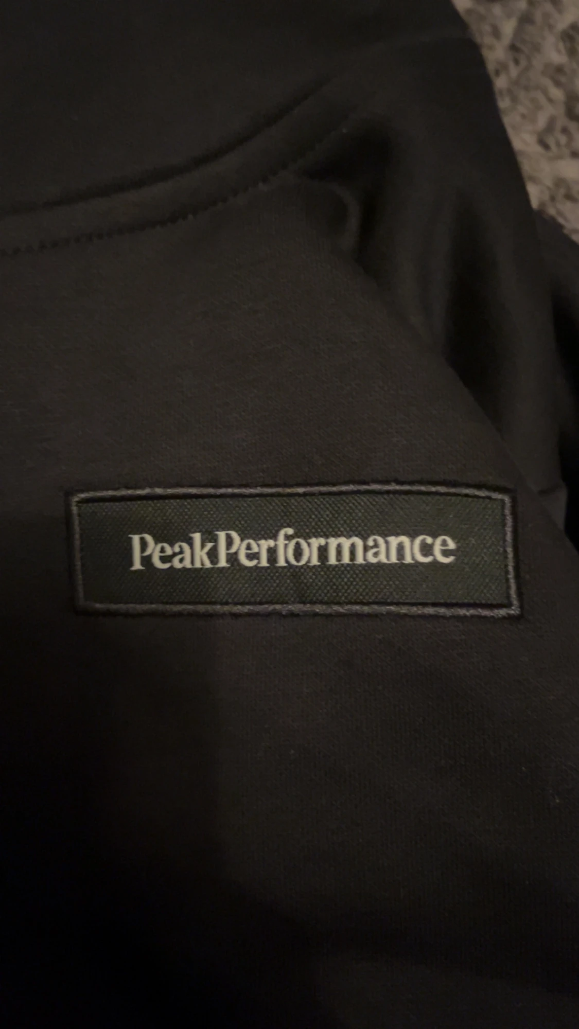Svart hoodie Peak Performance 160 - 2