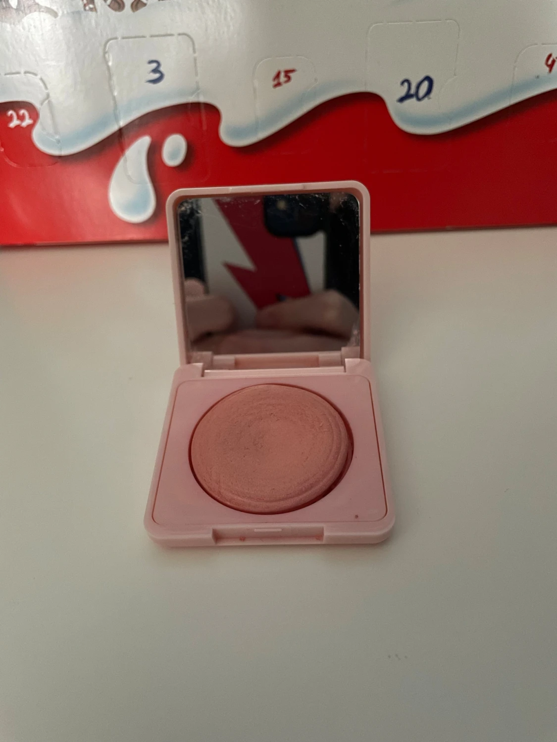 CAIA glow blush i färgen PINK LEMONADE - 1