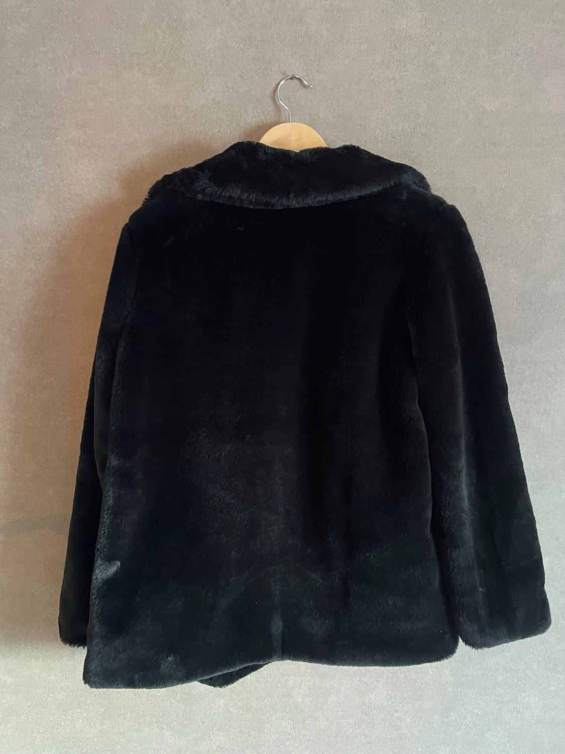 Svart pälsjacka från 157 - 1