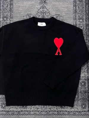 Tröja från Ami paris - Stilren och trendig nu i vinter