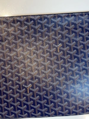 Data föddral  -  data födral passar till alla olika stilar om ni har några frågor eller vill ha mer bilder så hör av er 