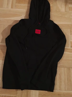 Äkta Hugo Boss tröja  - Äkta Hugo Boss tröja i mycket bra skick