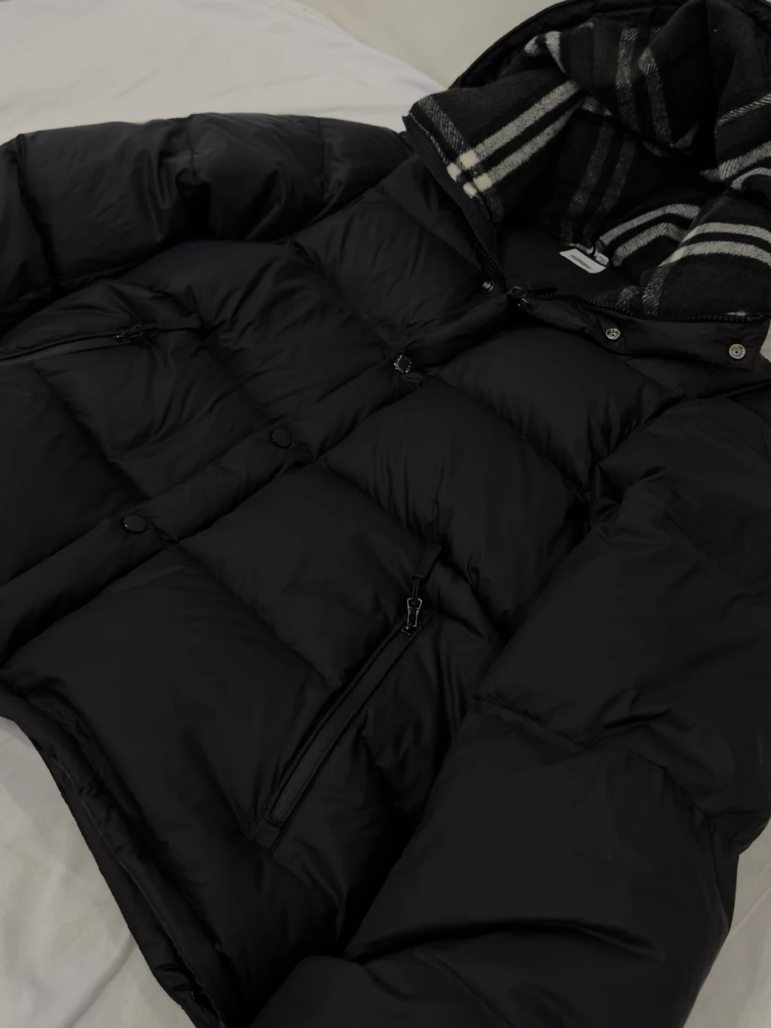 Svart pufferjacka från Burberry