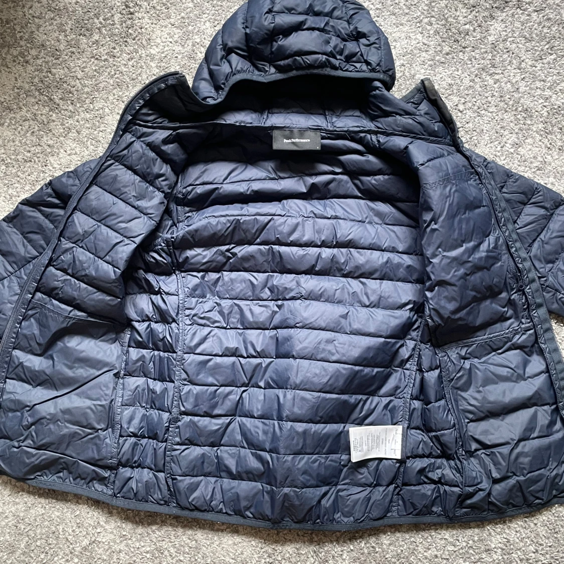 Mörkblå dunjacka Peak Performance S - 1