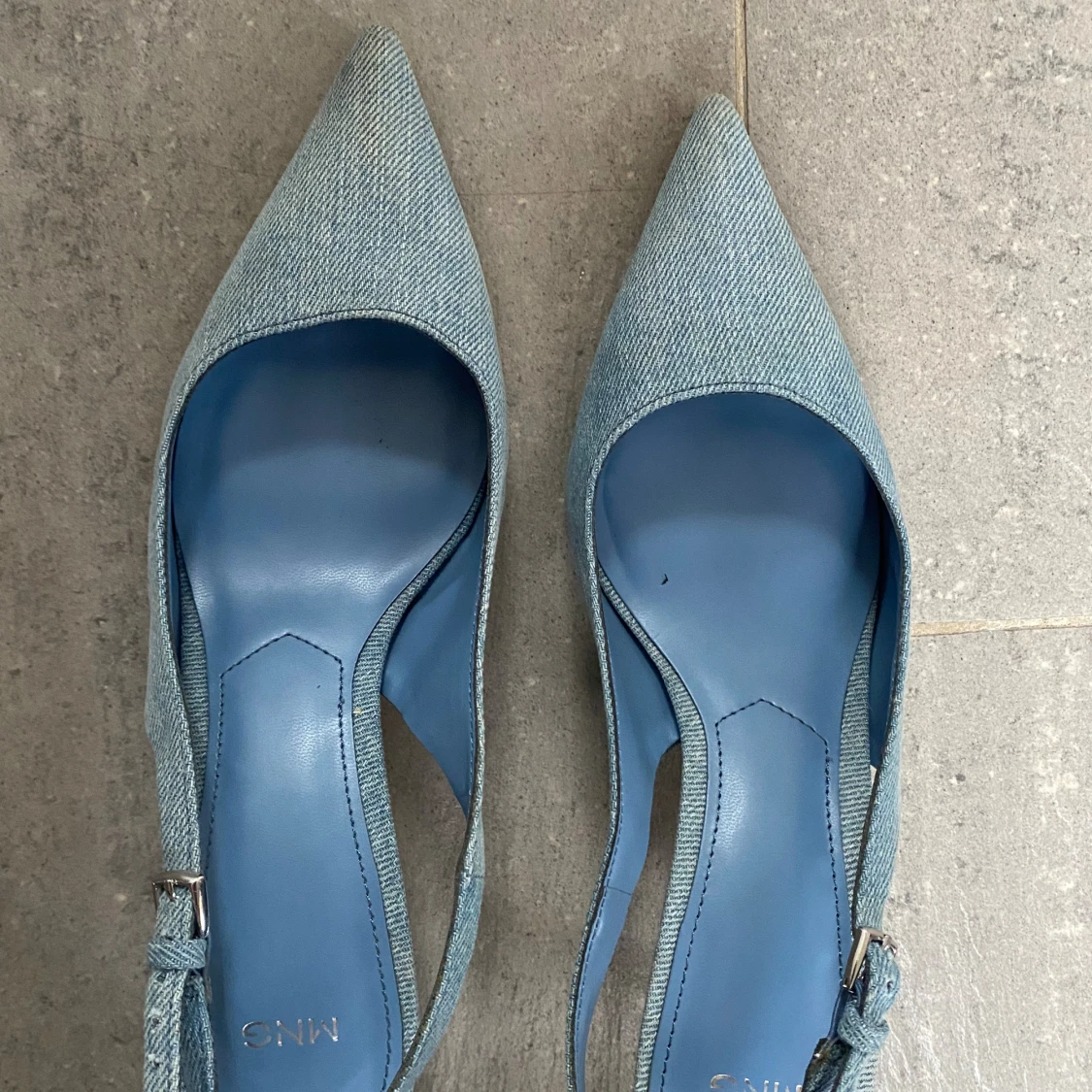 Ljusblå denimklackar från MNG - 1