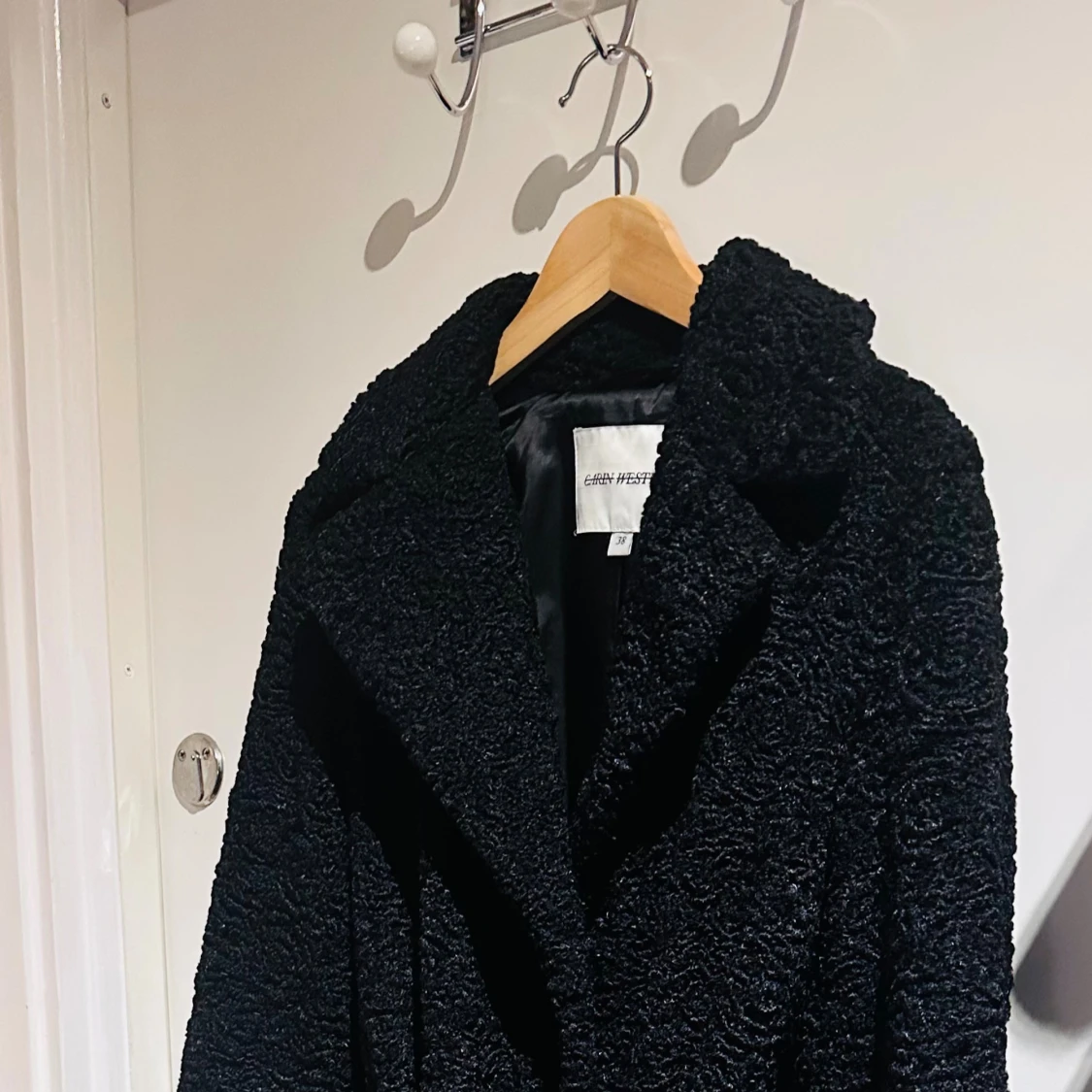 Svart teddyjacka från Carin Wester - 4