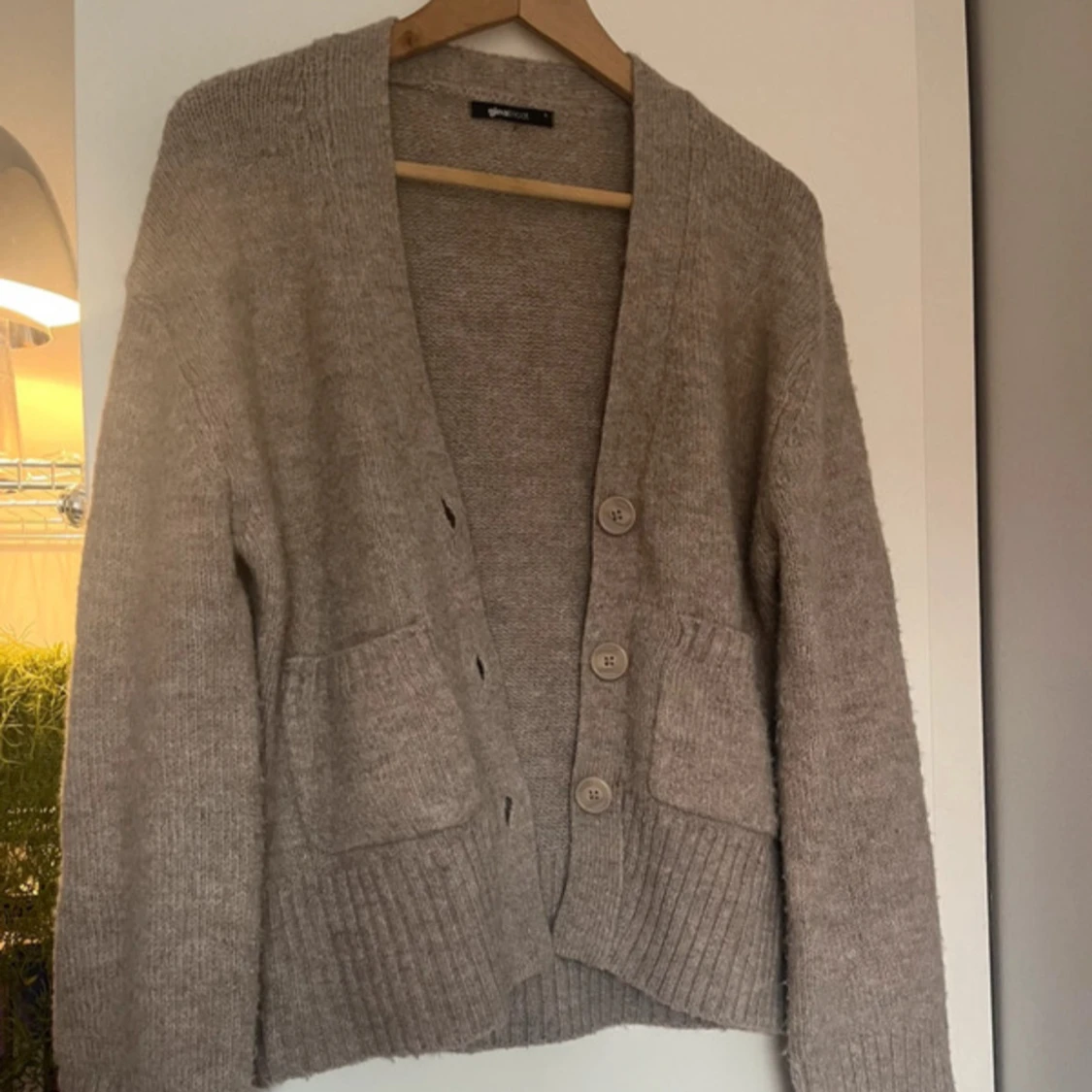 Beige kofta från Gina Tricot - 1