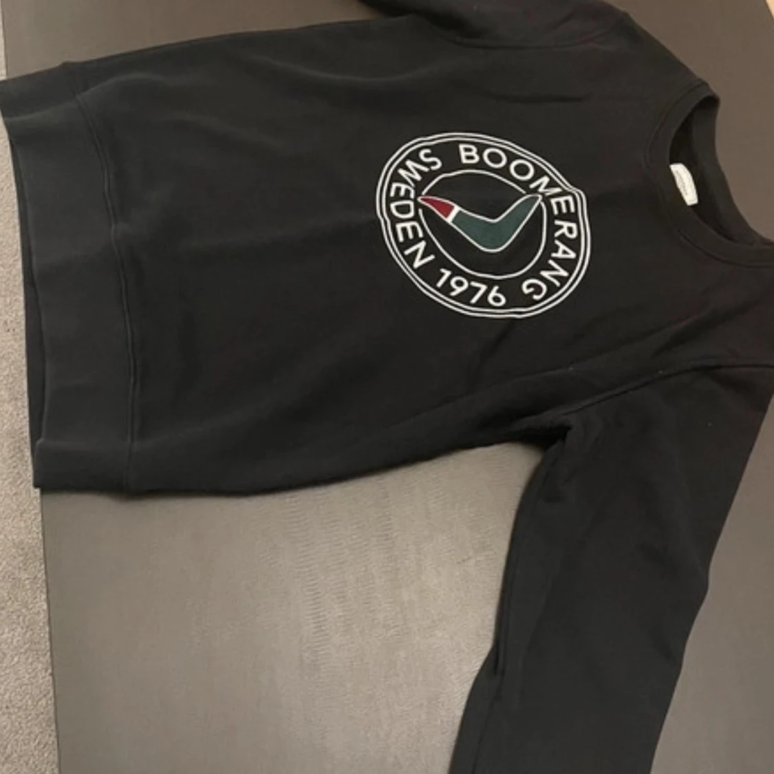 Svart sweatshirt från Boomerang - 1