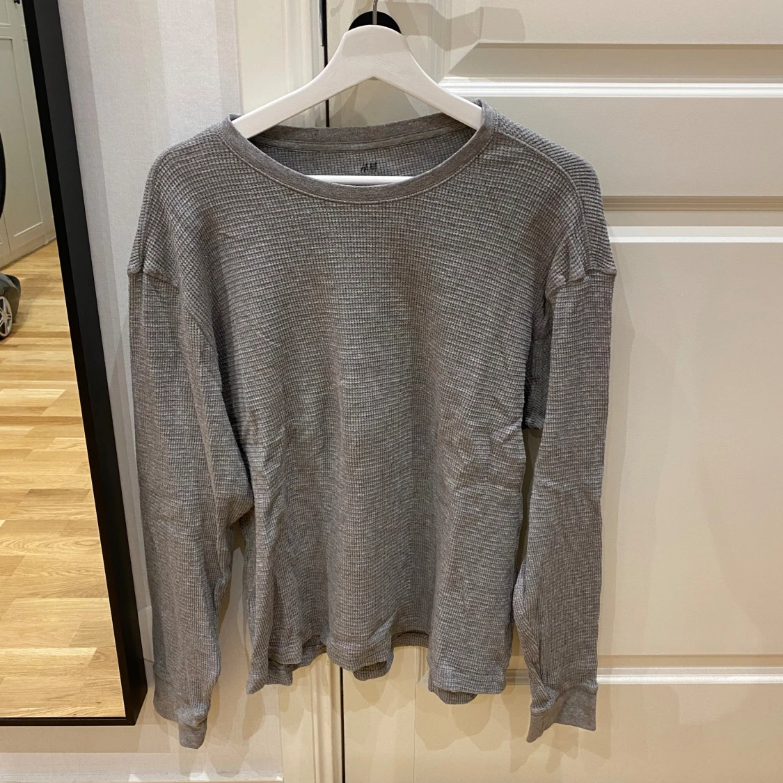 Grå långärmad tröja från H&M - 1