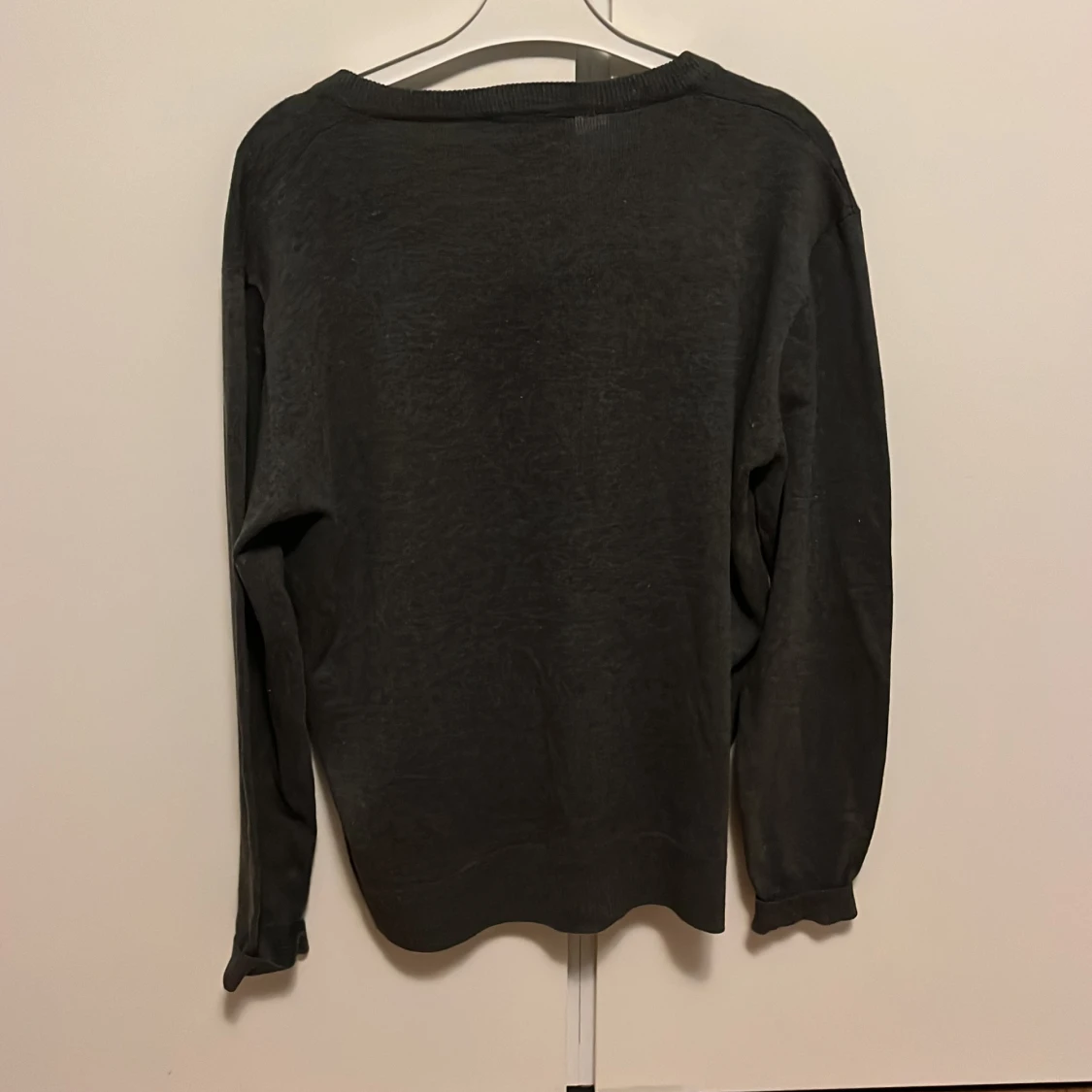 Mörkgrå stickad tröja från GANT - 2