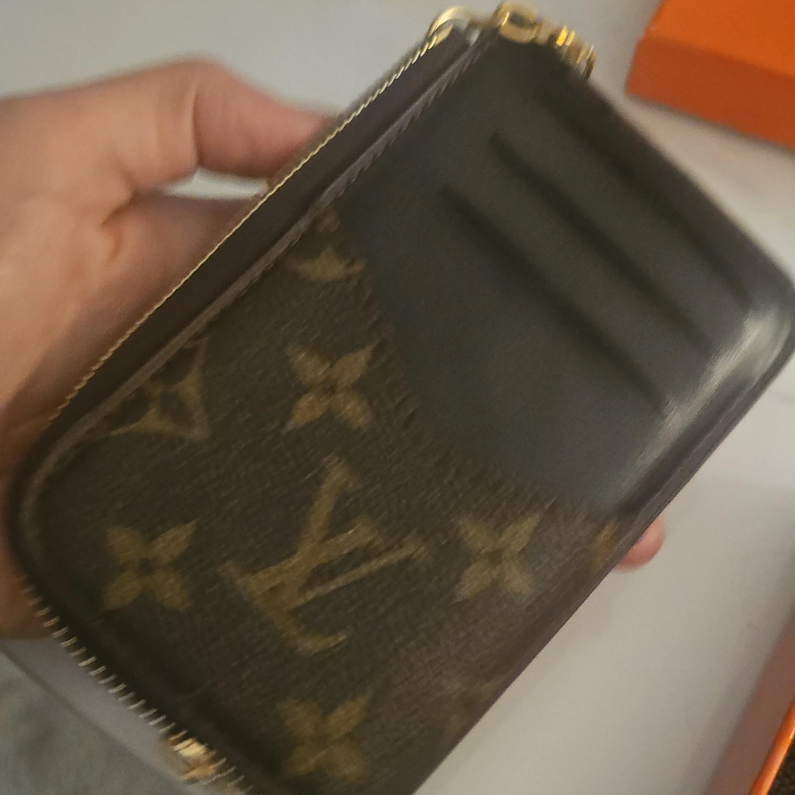 Monogram plånbok med kedja - 2