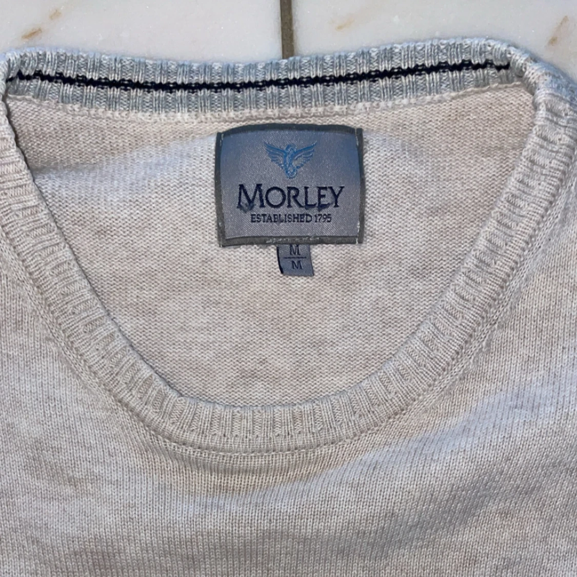 Beige/vit tröja från Morley - 2