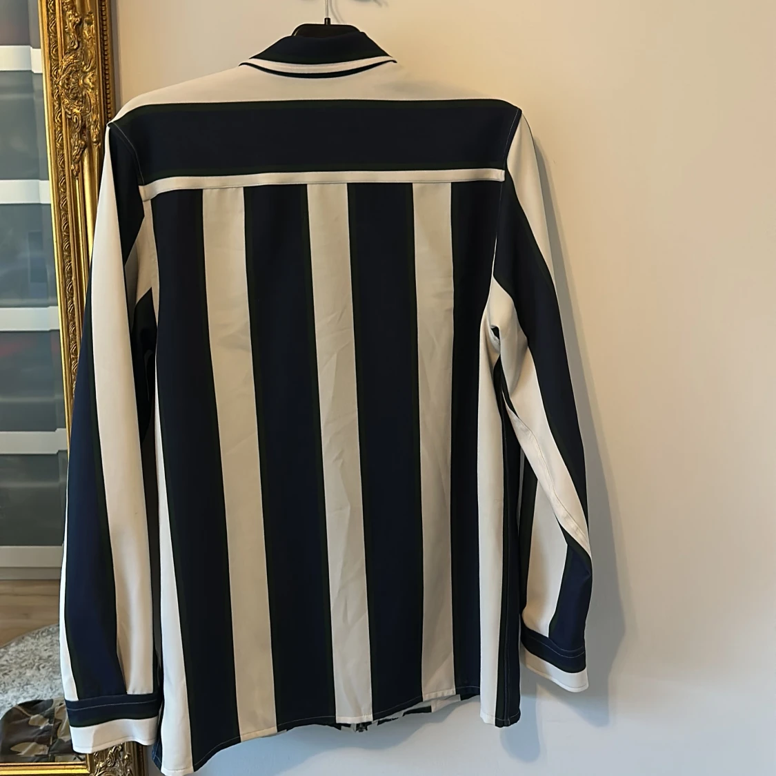 Randig skjorta med dragkedja från Zara - 2