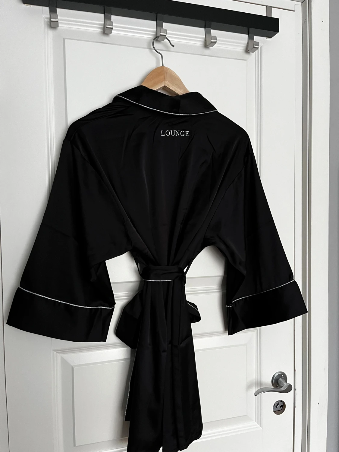 Svart kimono från Lounge - 1