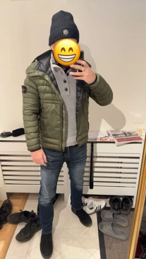 Stone Island Jacka (Sällsynt) - Säljer min otroligt eftertraktade gröna Stone Island jacka, många har hört av sig om den, jag letar byten mot den, om ni har något riktigt fett plagg så skicka gärna! 