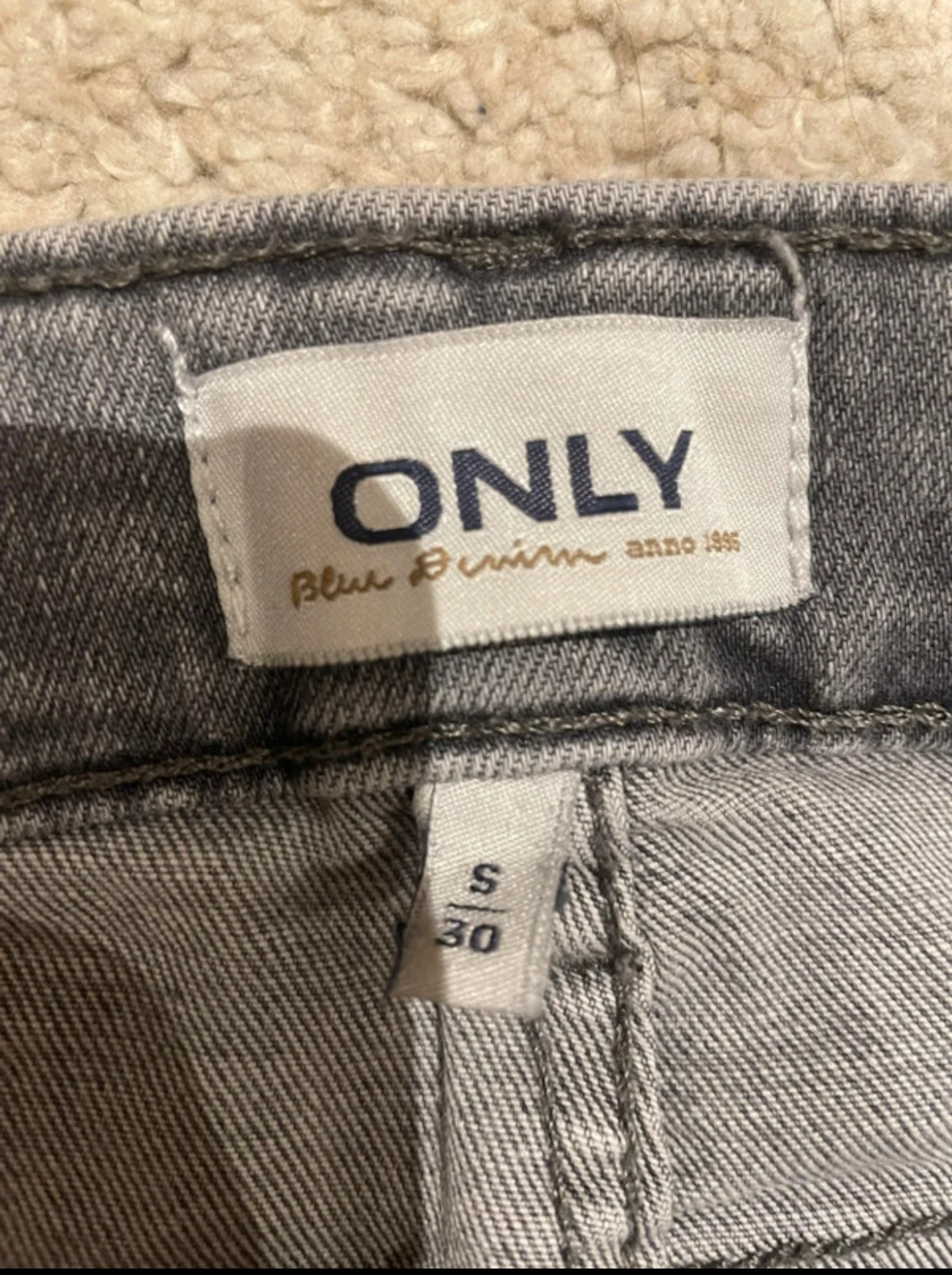 Grå bootcut jeans från ONLY, S/30 - 1