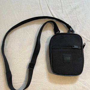 Väska - Söt liten väska, använd få gånger❤️