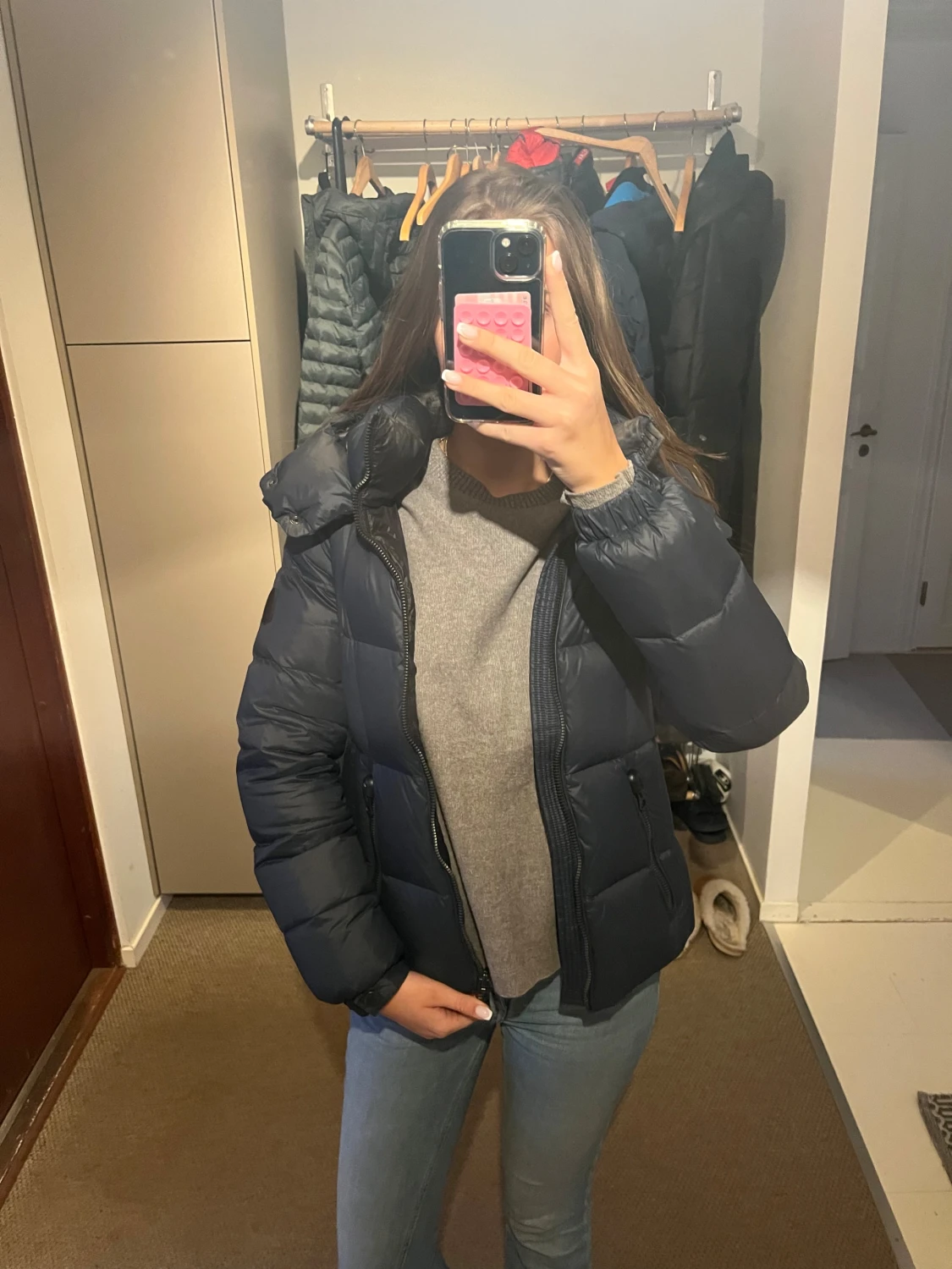 Mörkblå pufferjacka superdry