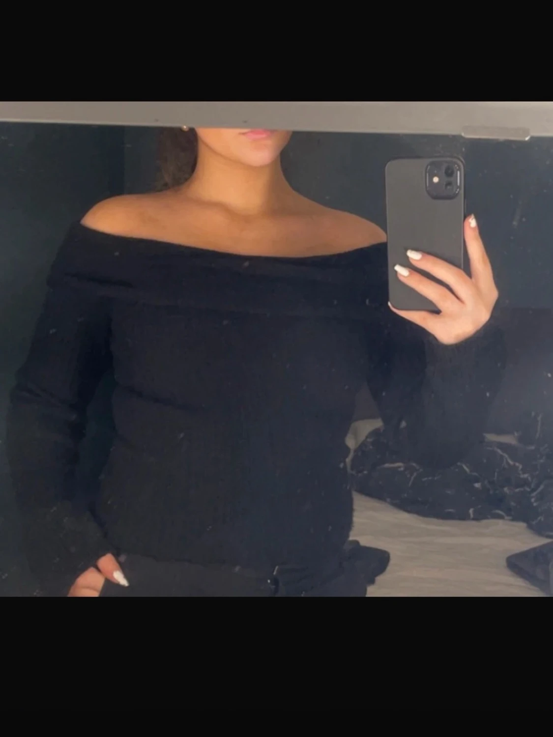 Svart offshoulder stickad topp