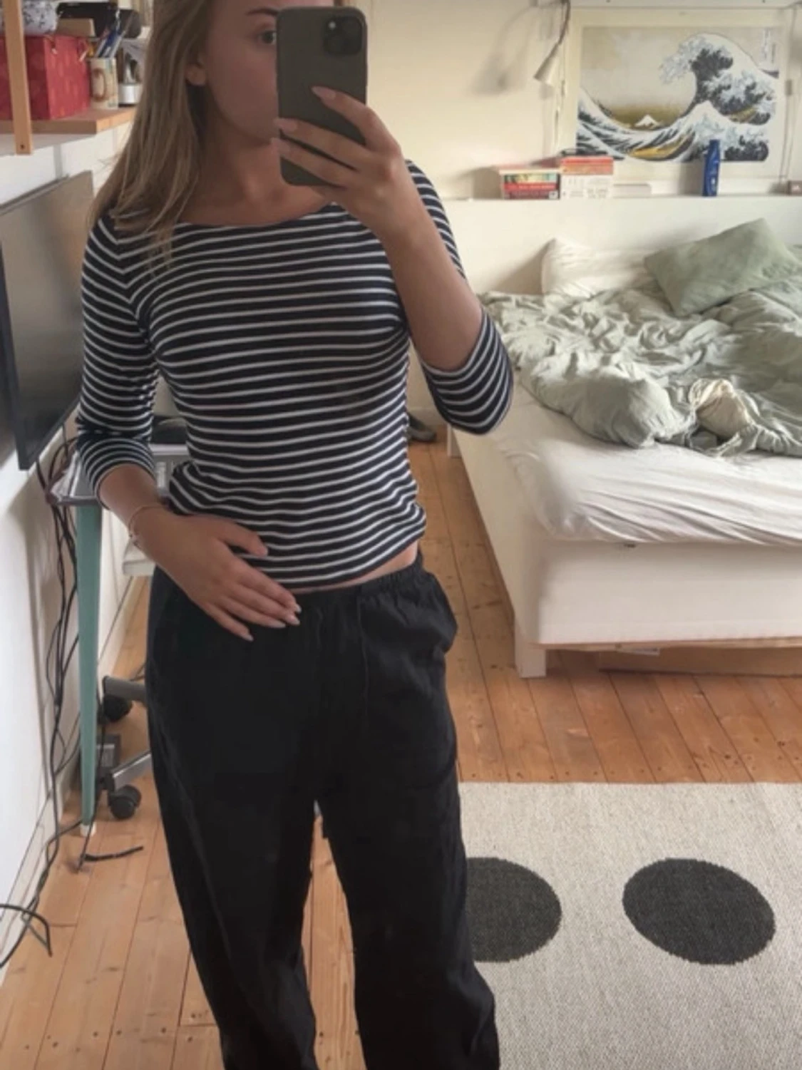 Randig långärmad topp med båtringning