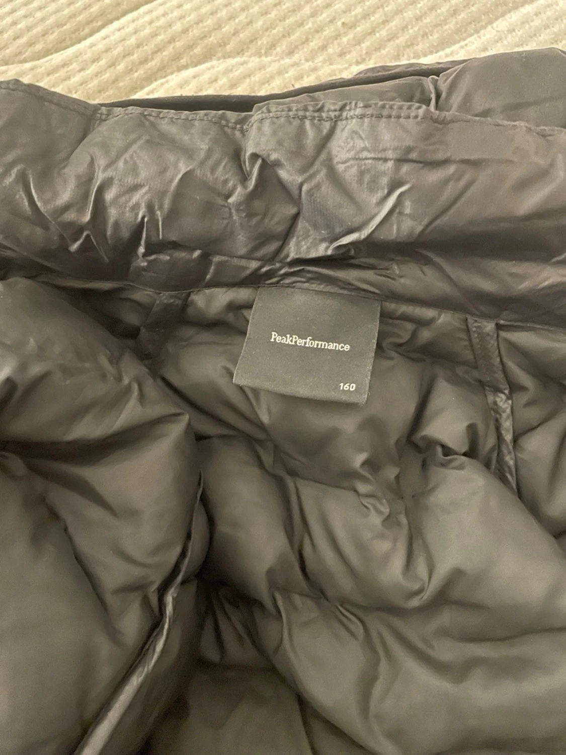 Svart dunjacka Peak Performance - 2