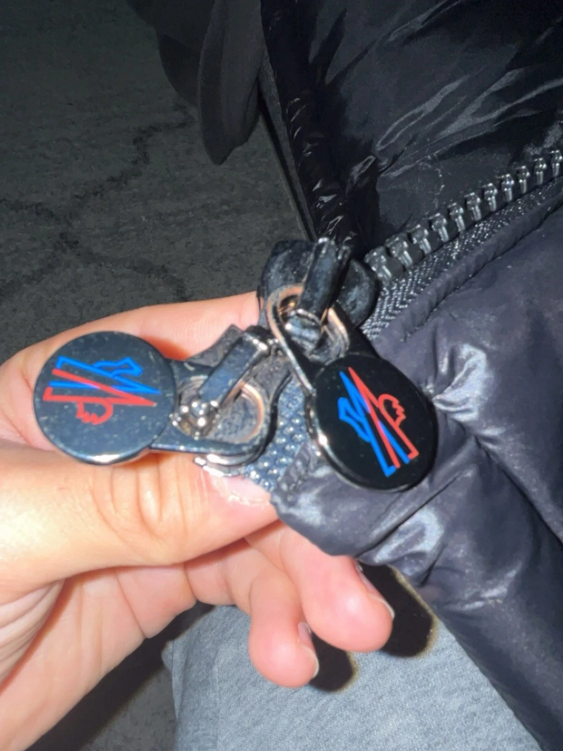 Svart Moncler pufferjacka  - 4