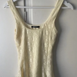 Jättesöt topp från Gina tricot! - Topp från Gina Tricot i storlek S💕💕