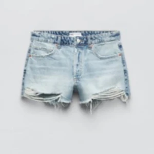 Jeans shorts  - Blåa jeans shorts från zara💖