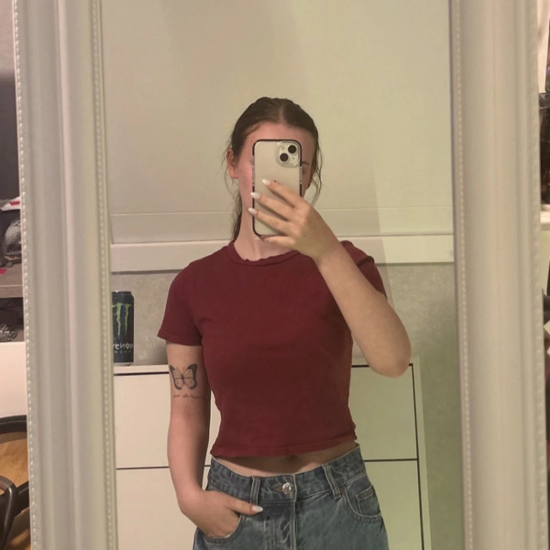 Mörkröd croppad ribbad topp - 1