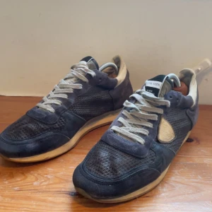 Philip model skor - Mörkblå skor från Philip model