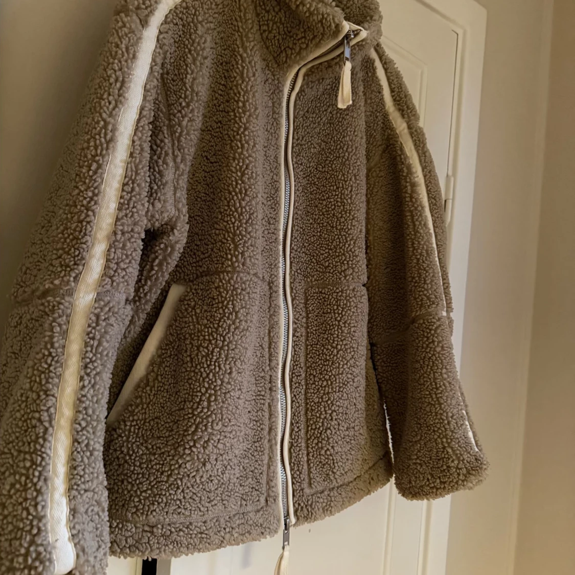 Beige teddyjacka - 2