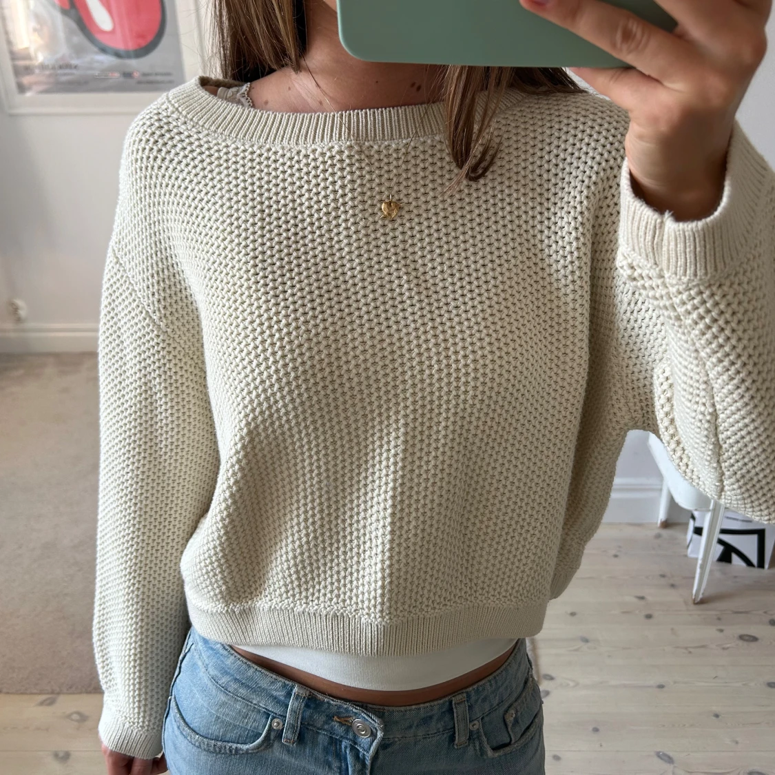 Beige stickad tröja med grov struktur