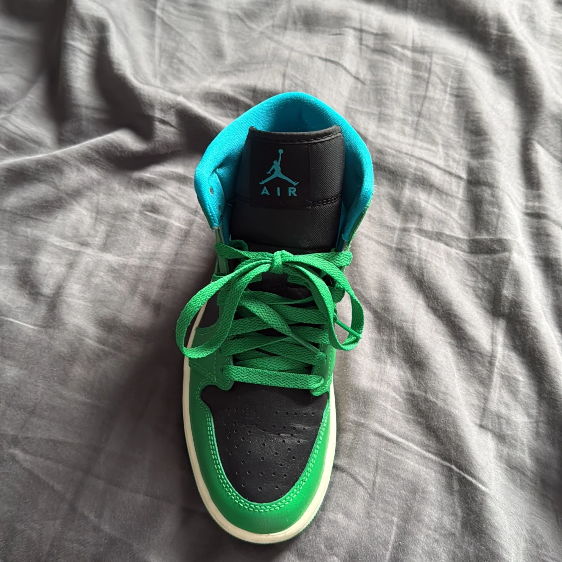 Nike Air Jordan 1 Mid grön/blå  den är i ny  skick/buty Nike - 1