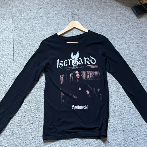 Isengard tröja - Isengard høstmørker långärmad album tröja, utan ettiket men sitter som en small herrtröja. Använd fåtal gånger