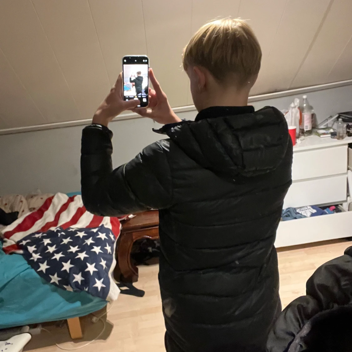 Svart dunjacka Peak Performance - 1