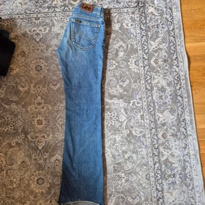 Blå bootcut jeans från Lee - Snygga blå jeans från Lee 💖💞