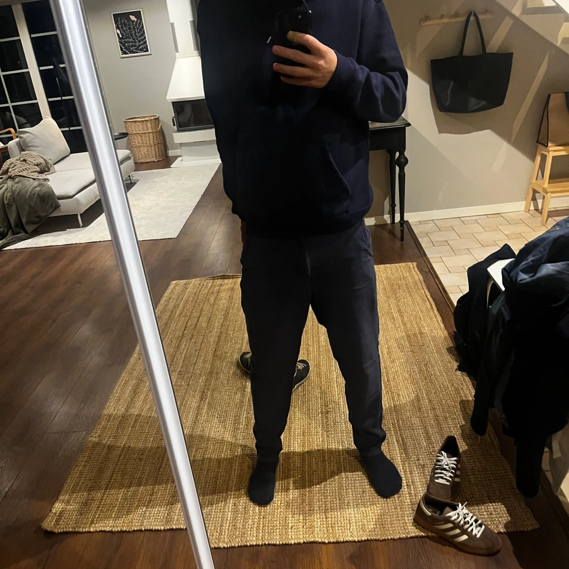 Mörkblå byxor från Selected Homme