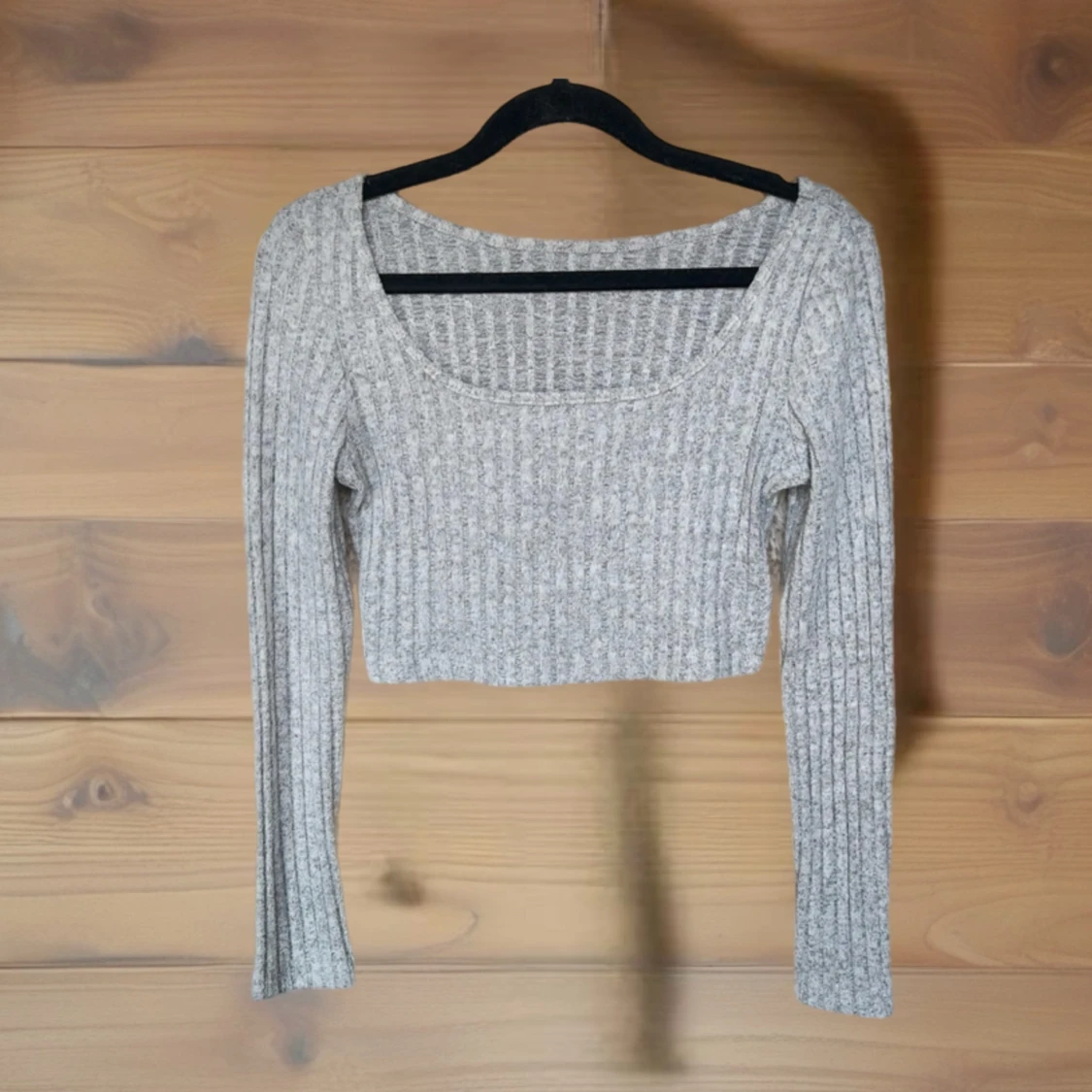 Grå ribbad croppad topp  - 3