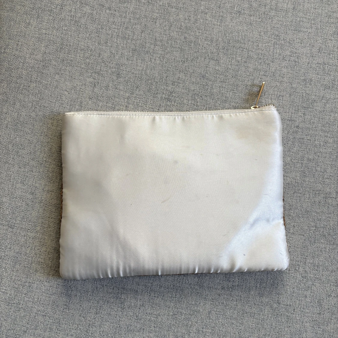 Pärlbroderad kuvertväska i satin - 1