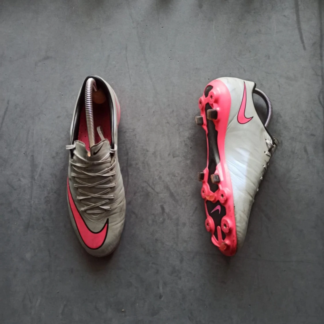 Nike fotbollsskor grå och rosa - 1